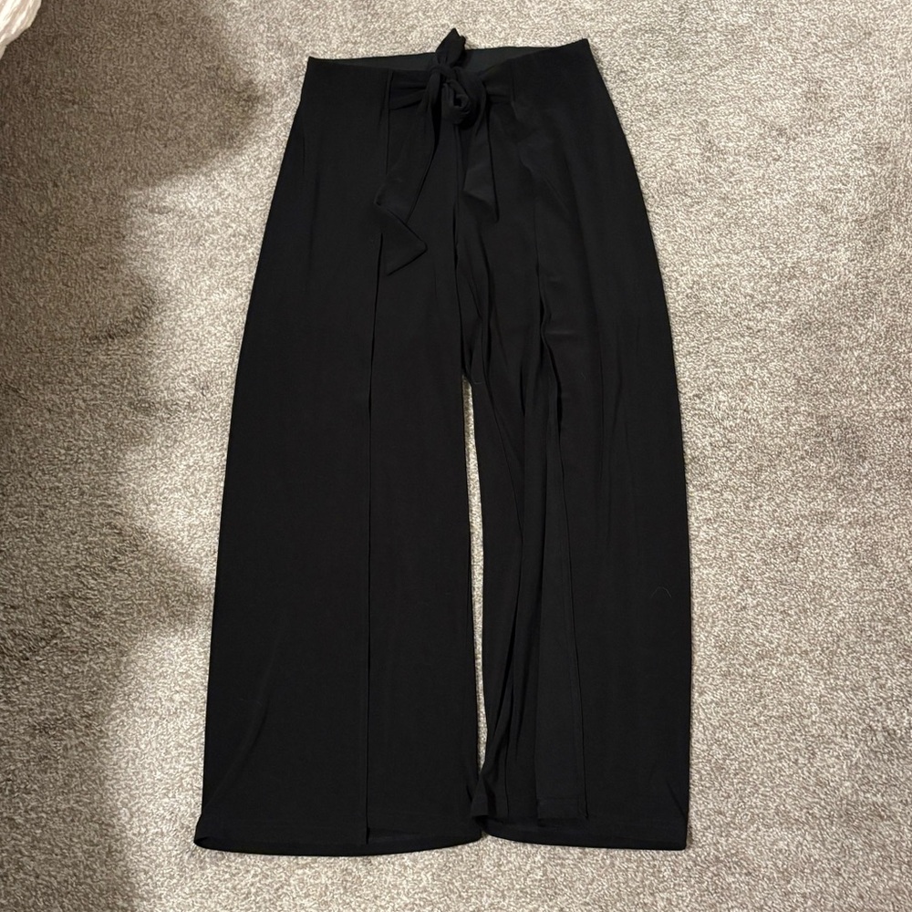 High-Waist Black Wide-Leg CropTie-Waist Pants